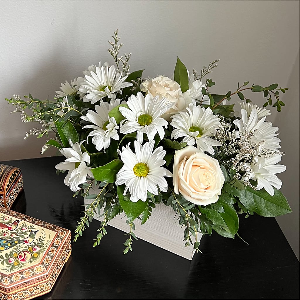 Fresh Linen Box Bouquet – The Gift Garden, Macon GA