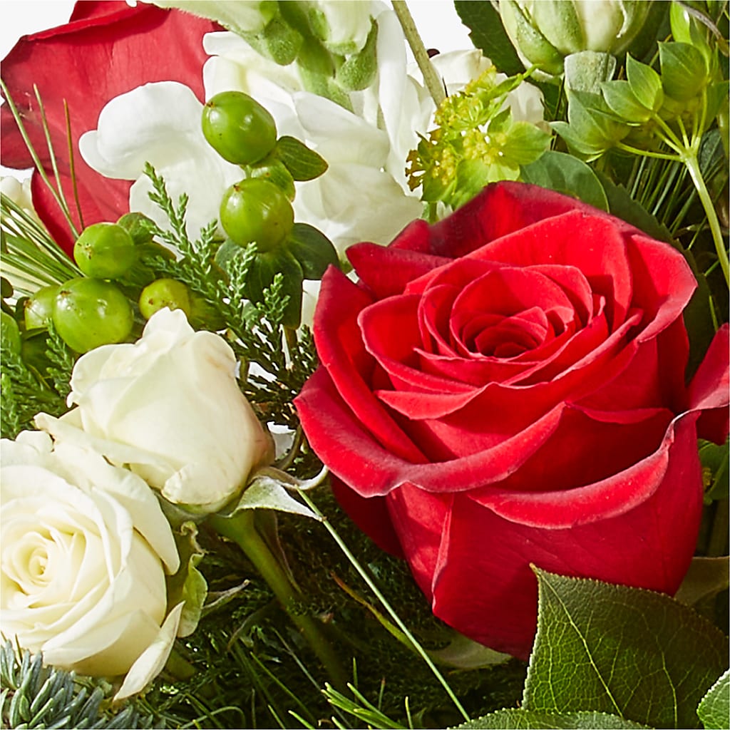 Deck the Halls Bouquet –  The Gift Garden, Macon GA